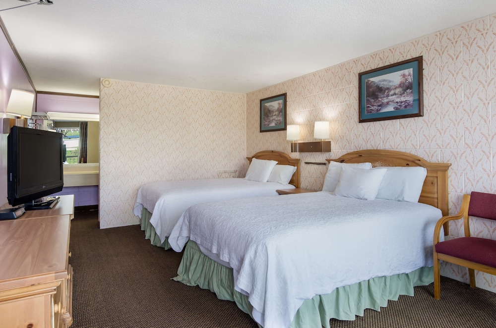 Americas Best Value Inn Wytheville 12/36