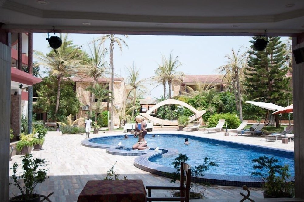 Iris Hotel Ressort Space et Resort 20/50