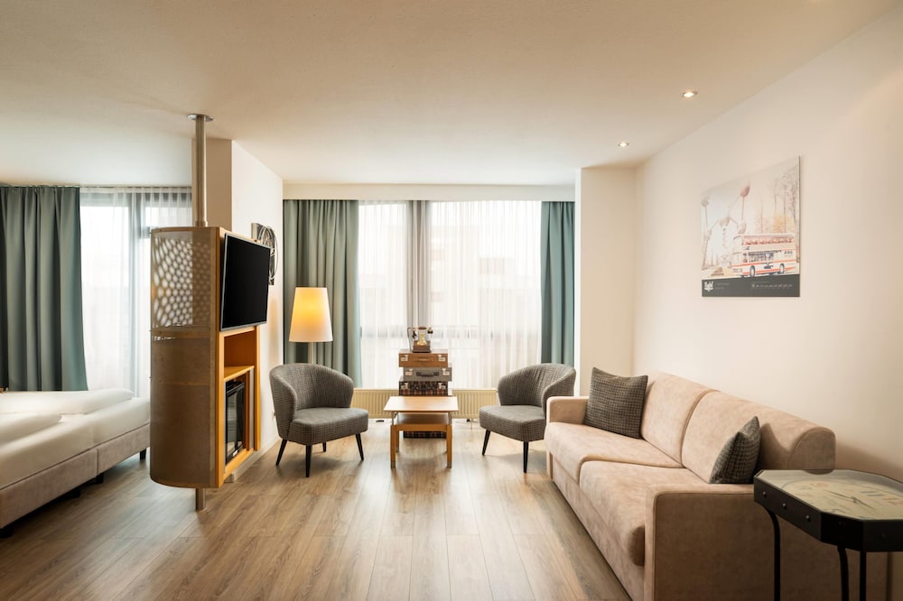 ANA Neotel, Trademark Collection by Wyndham 43/77