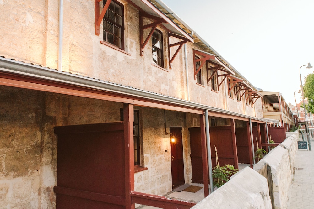 Garde Hotel (Warders Hotel) 2/46