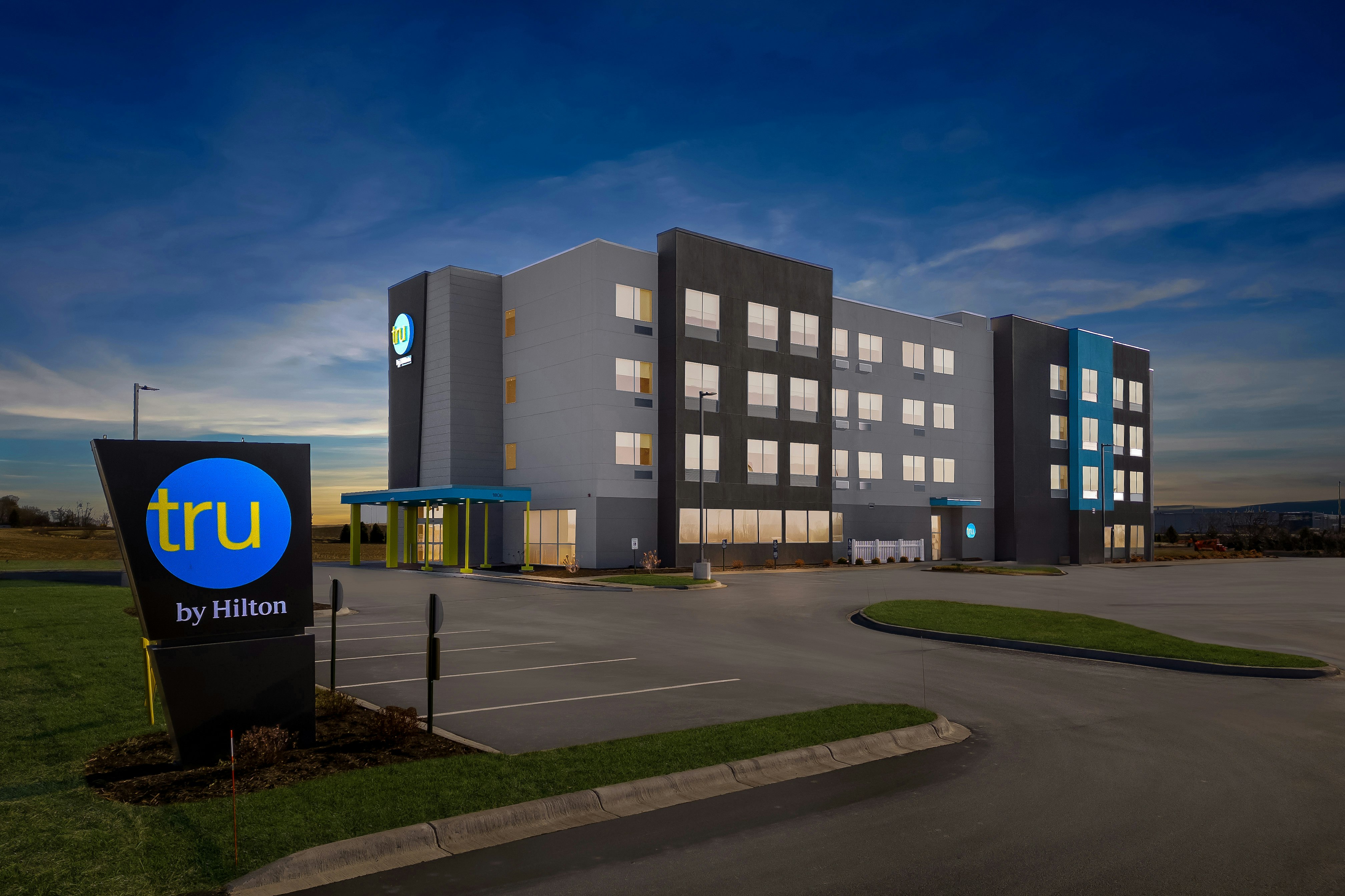 Tru by Hilton Dixon in DIXON - IL