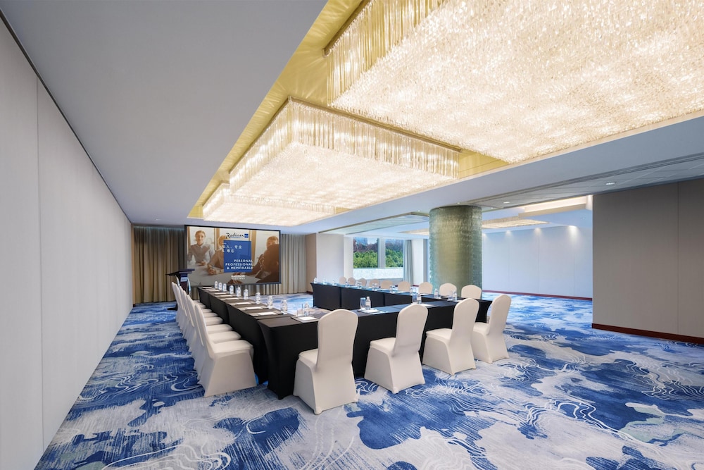 Radisson Blu Hotel Shanghai New World 60/71