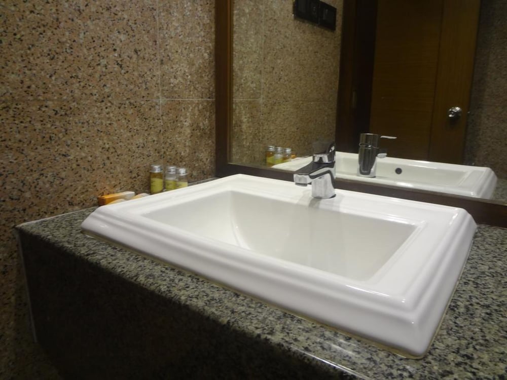 Hotel Midtown Pritam 23/58