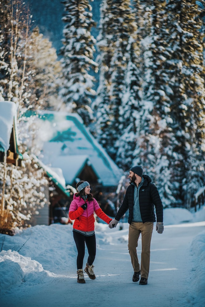 Emerald Lake Lodge 68/71
