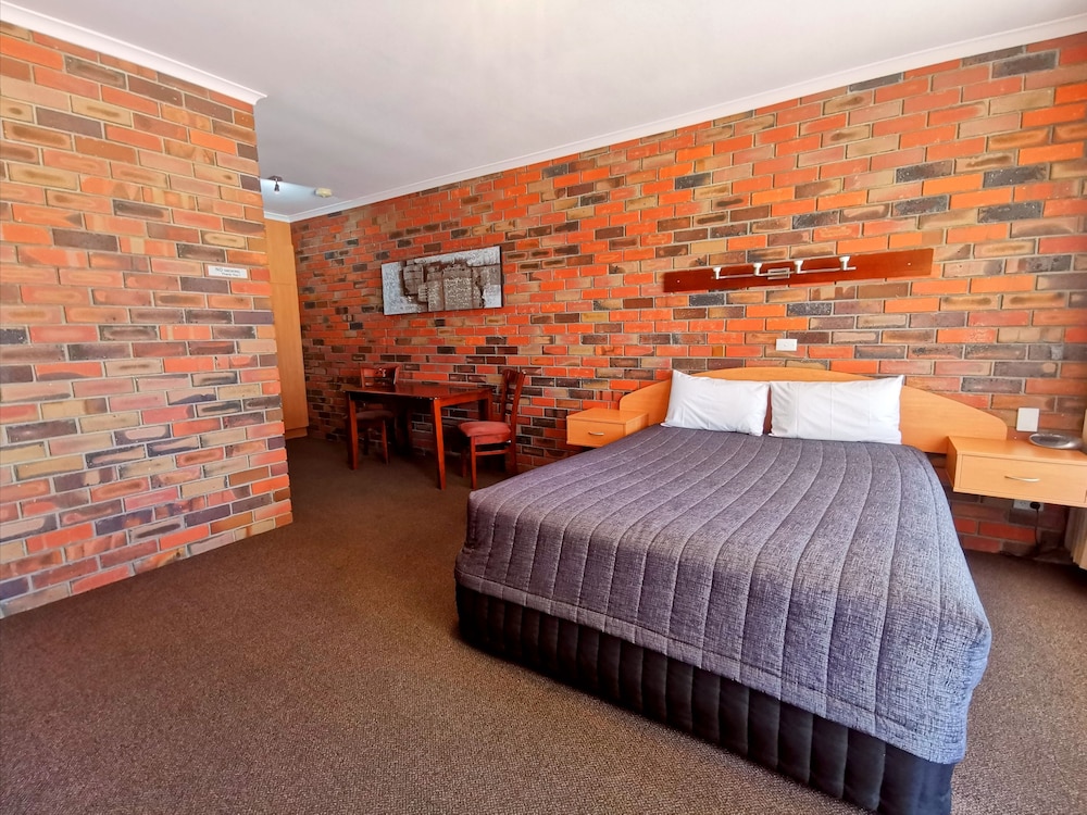Townhouse Motor Inn Horsham 5/20