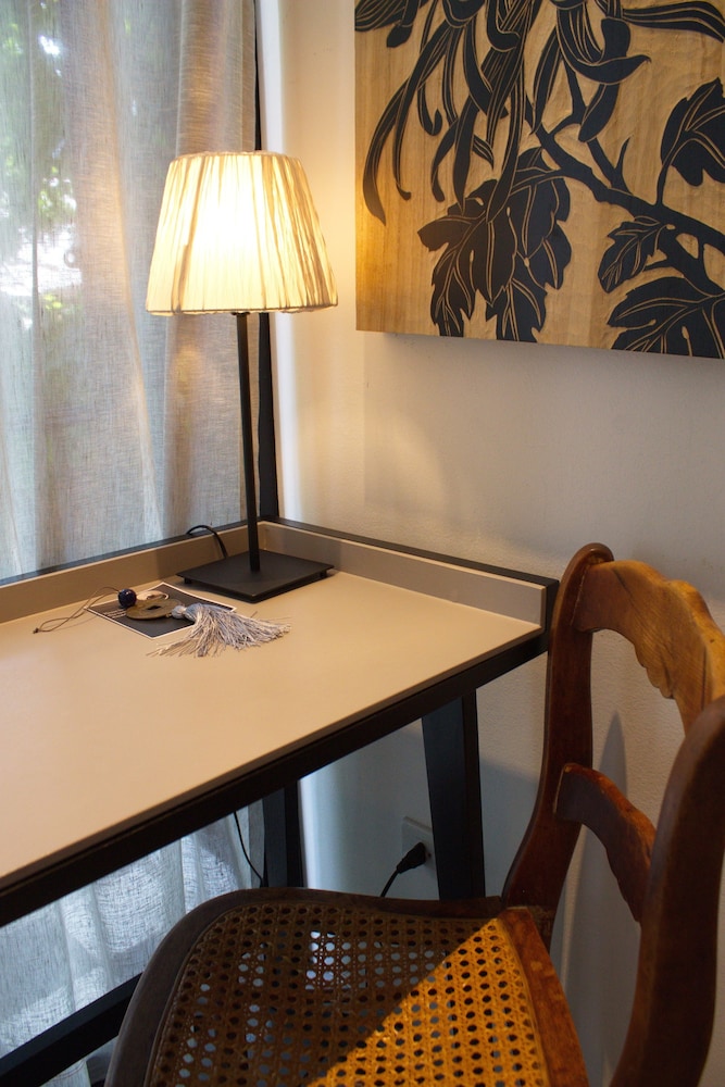 HOTEL DES ARTISTS PING SILHOUETTE 50/58