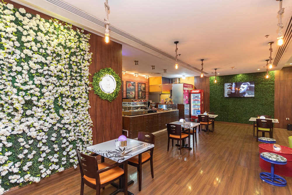 Auris Boutique Hotel Apartments 51/62