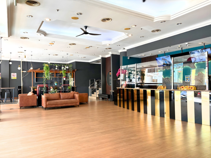 Sky Hotel Chow Kit PWTC 8/11