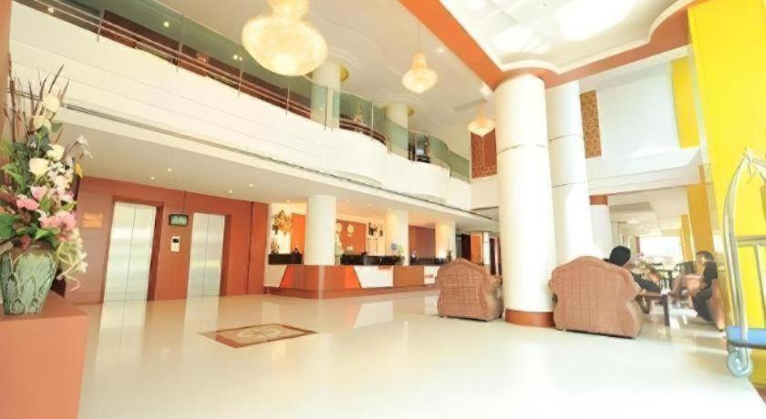 Pratunam Hotel Khonkaen 11/43