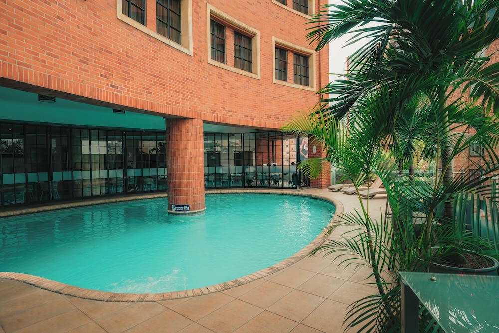 Hotel Dann Cali 53/55