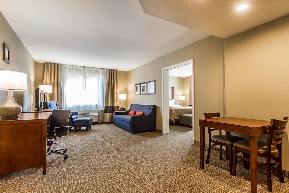 Comfort Inn & Suites Rocklin - Roseville 40/55