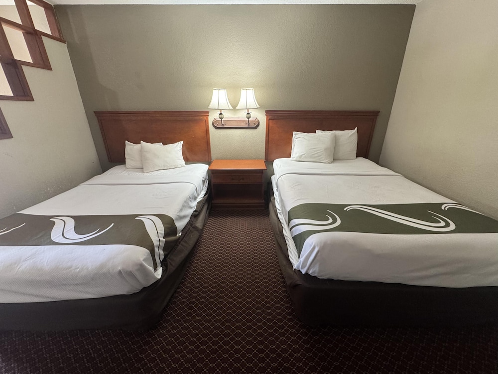 2 Full Beds Non-Smoking