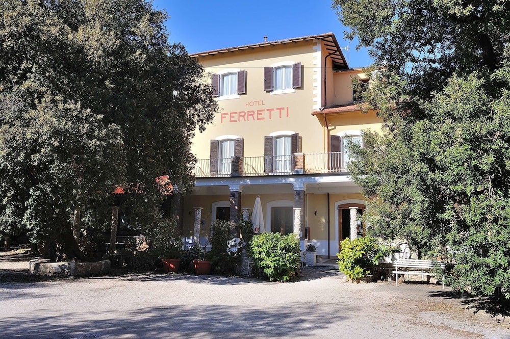 ALBERGO RISTORANTE FERRETTI 1/15