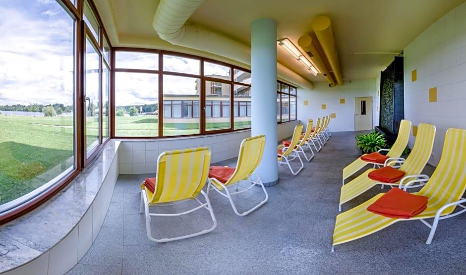 Gesundheitshotel Weissenstadt am See 37/48