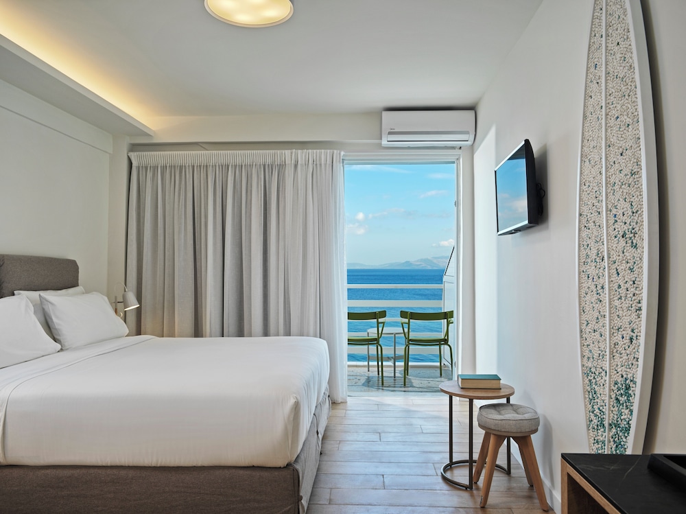 DELUXE, SEA VIEW