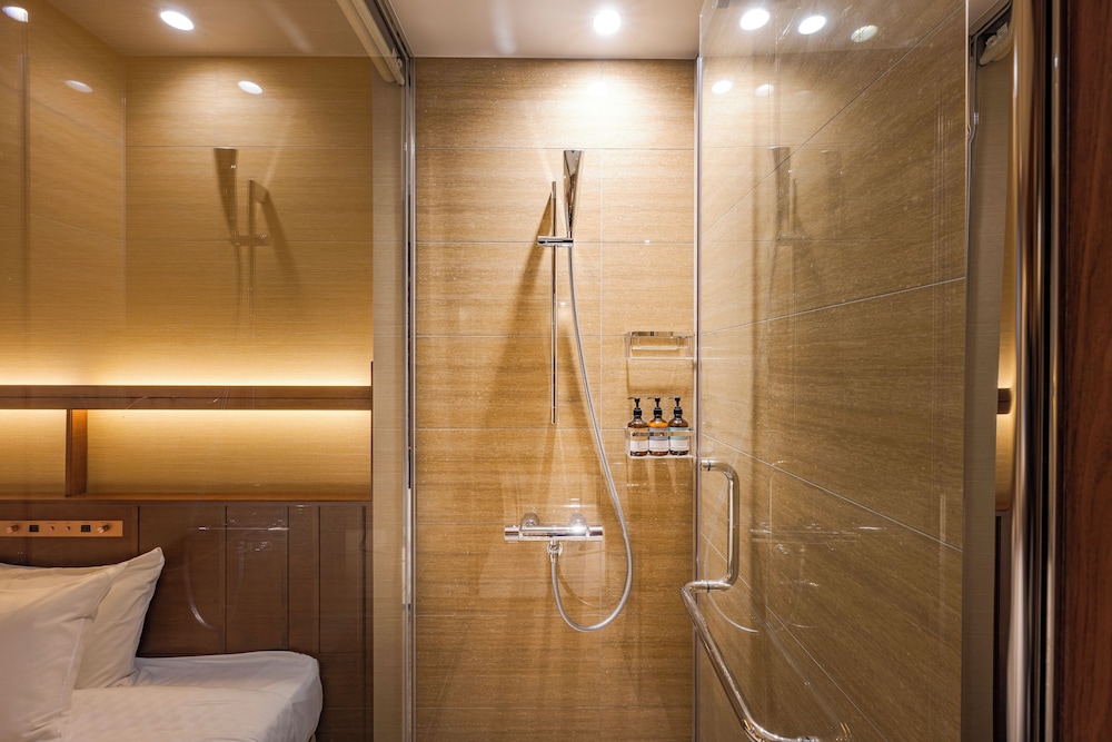 Candeo Hotels Osaka Hirakata 46/47
