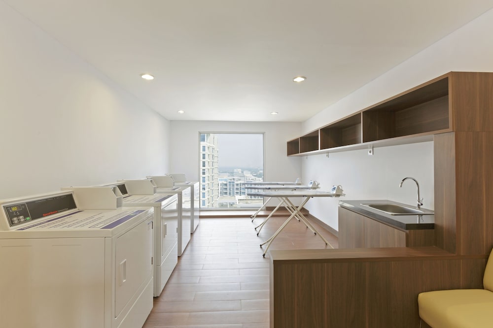 Holiday Inn Express Jakarta Pluit Citygate 52/54