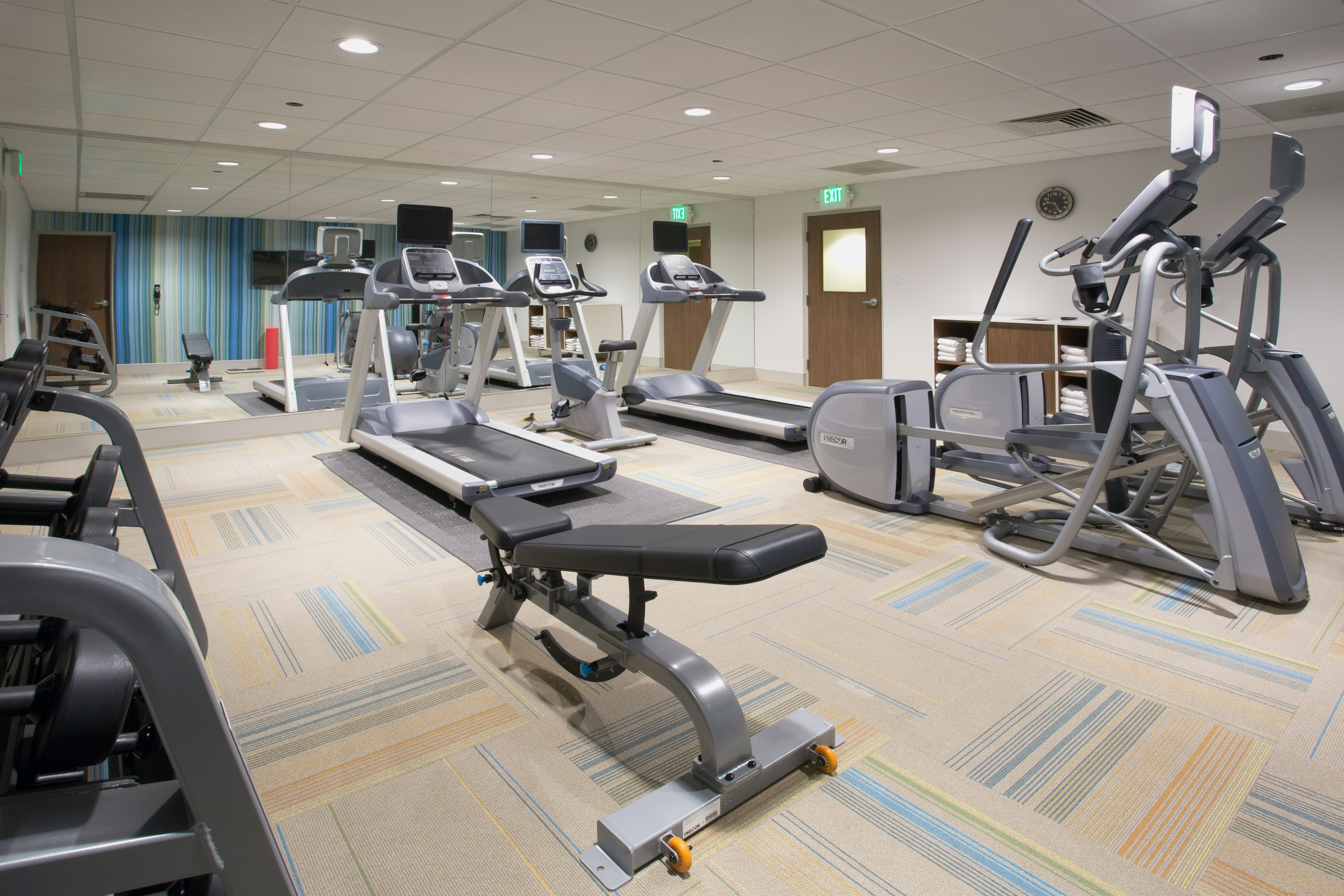 Holiday Inn Express Suites Shawnee Kansas City West 39/67