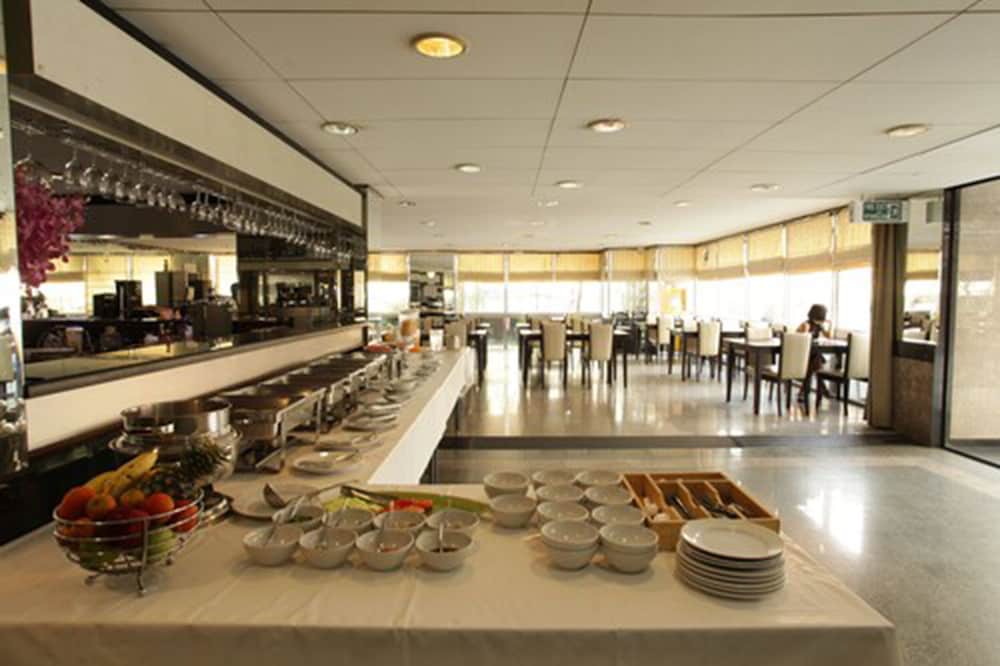 Nanatai Suites 8/50