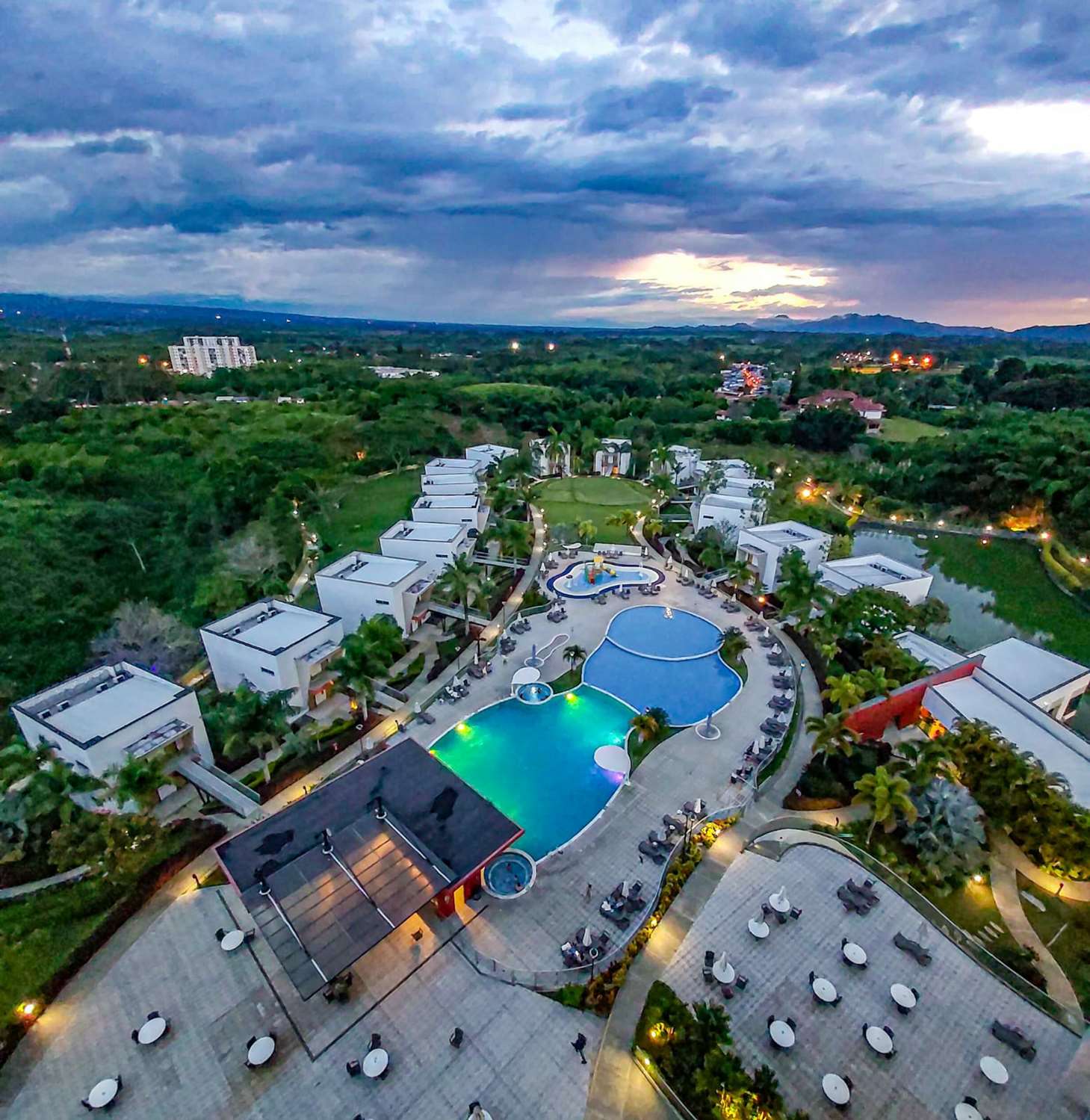 Sonesta Hotel Pereira 36/40