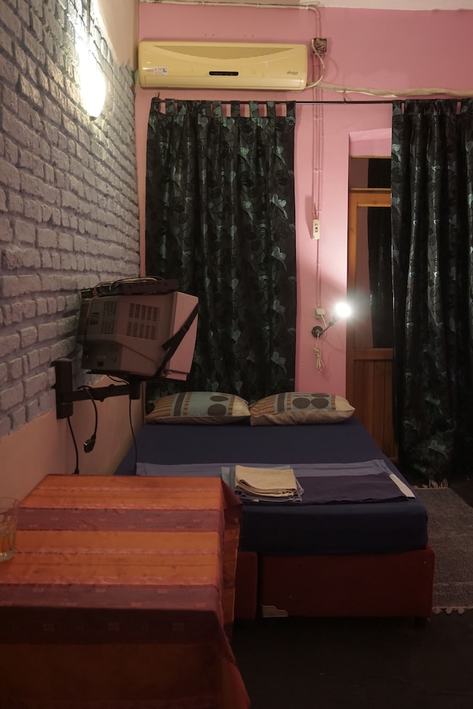 Chilloutlya Hostel&Bar 30/46