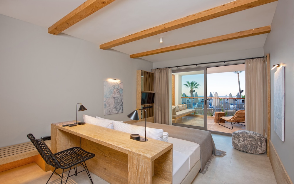 DELUXE, SEA VIEW, PLUNGE POOL