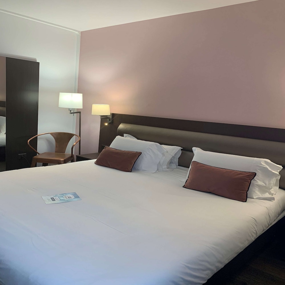 Hotel Kyriad Crepy En Valois 18/77