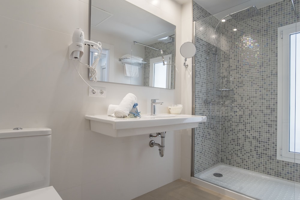 Hostal Residencia Voramar 14/54