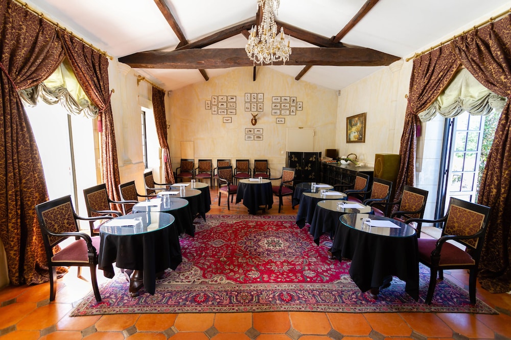 Chateau De Lantic 52/66