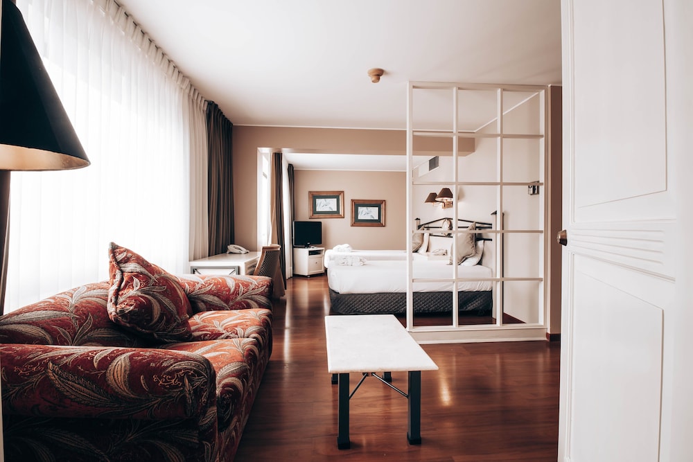 Suites Del Bosque 52/73