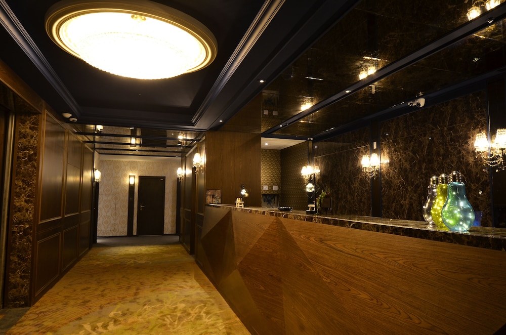 Mayer Inn 3/66