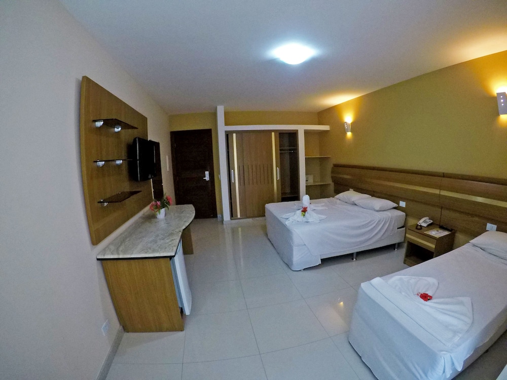 LUXURY, SUITE