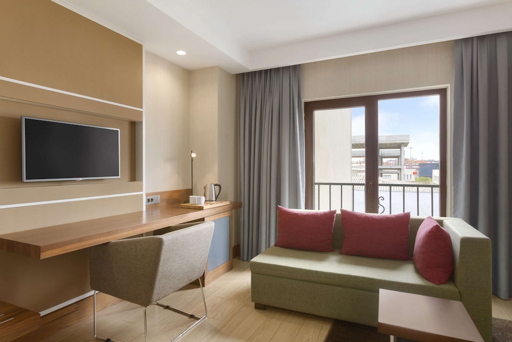 Ramada by Wyndham Istanbul Florya 31/45