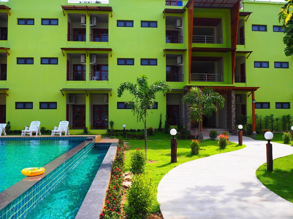 Morakot Lanta Resort 54/63