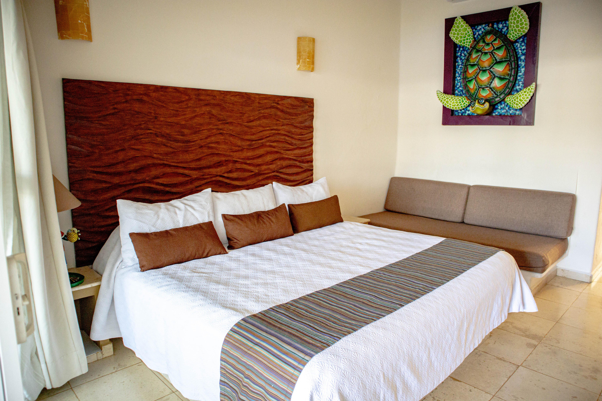 Deluxe, Sea View