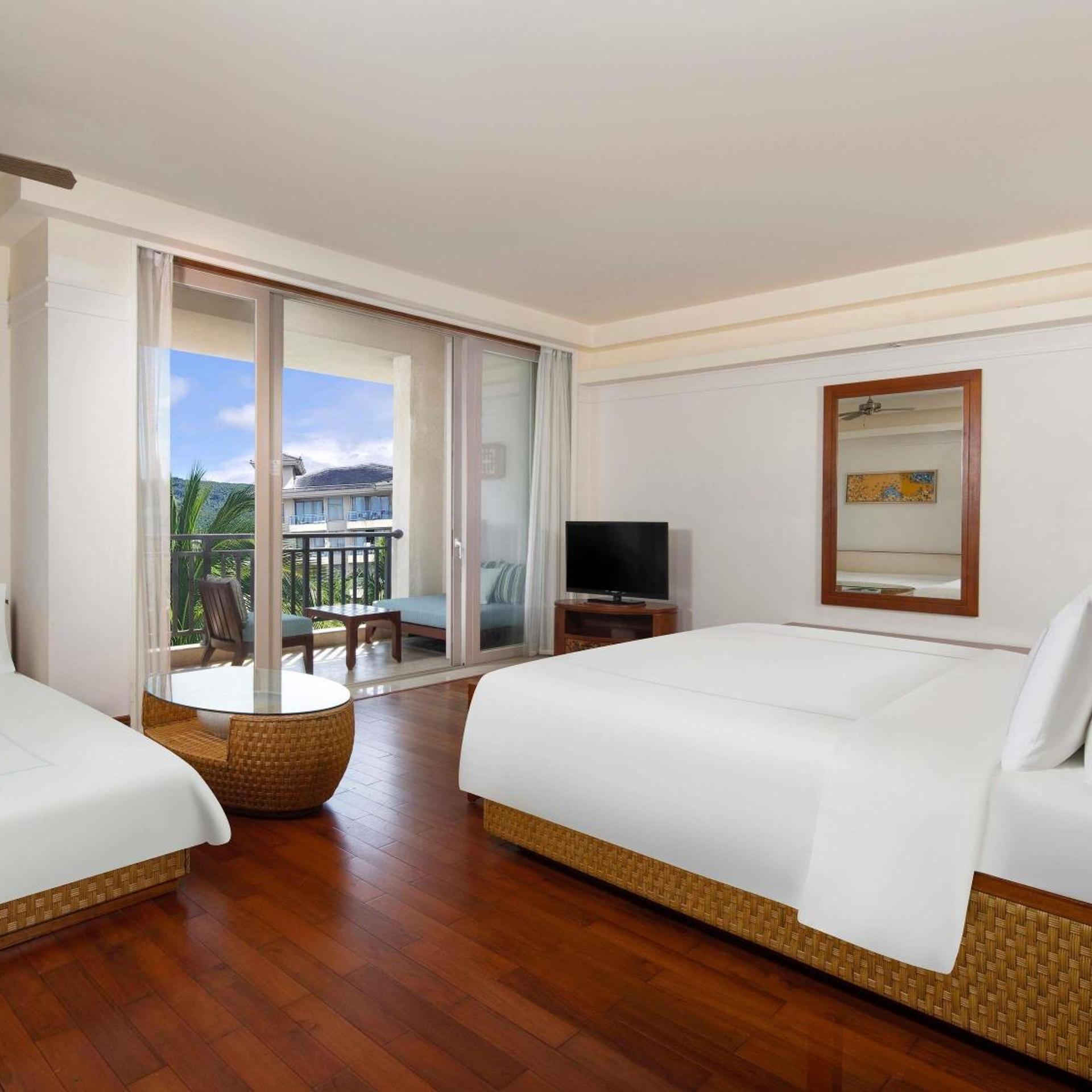 Signature, Swiss, King Bed, Sofa