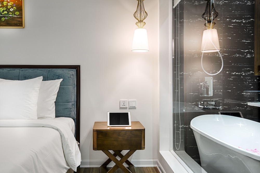 Adaline Hotel & Suite 18/62