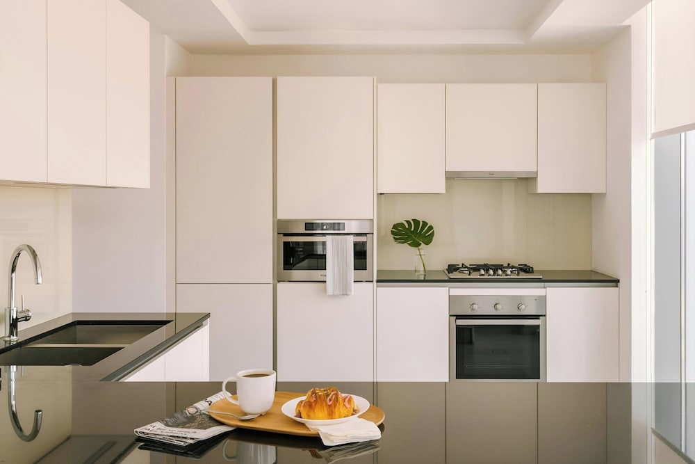 Sonder by Marriott Bonvoy Downtown Towers Apartments 57/69