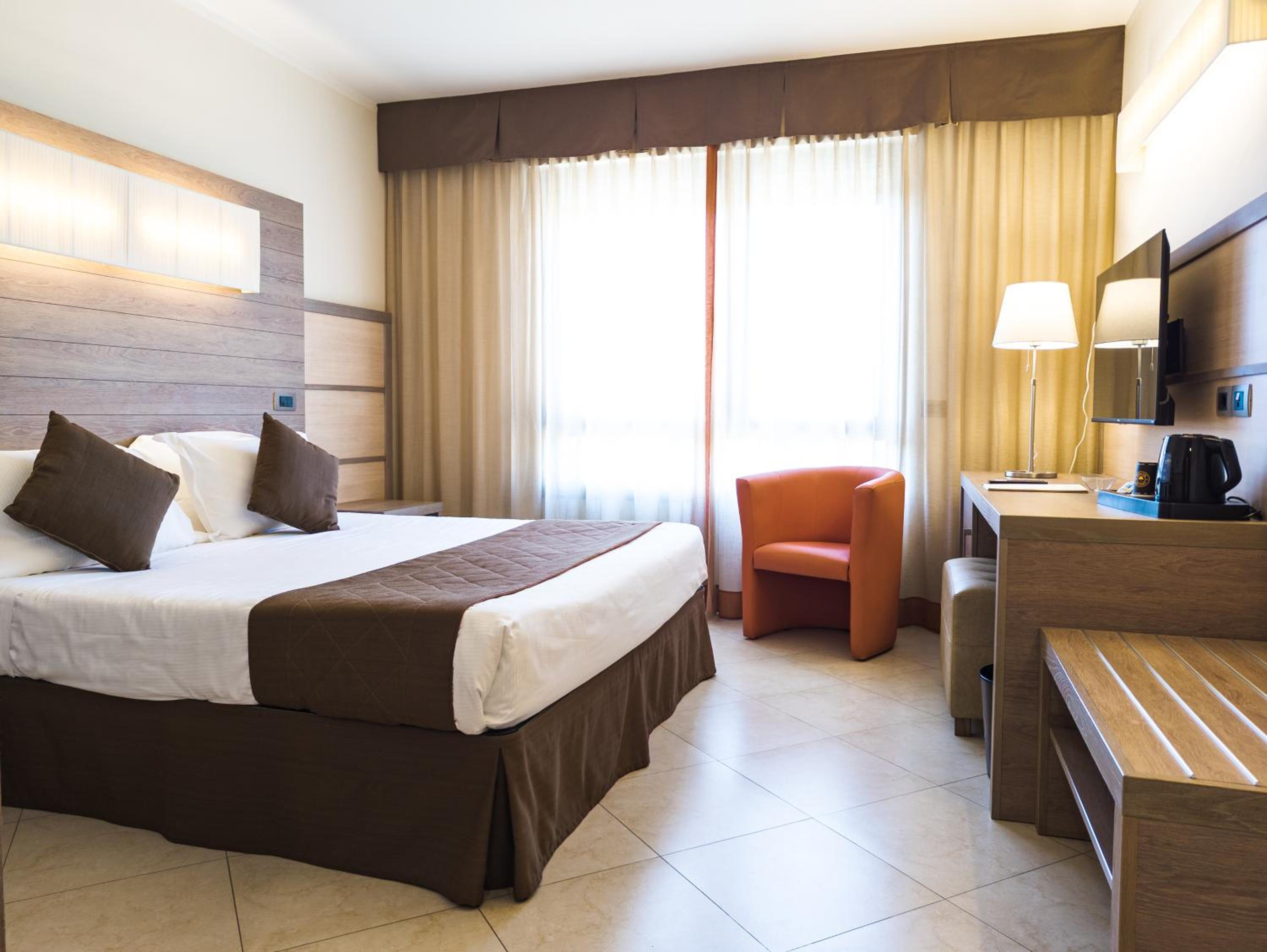SUPERIOR, DOUBLE BED