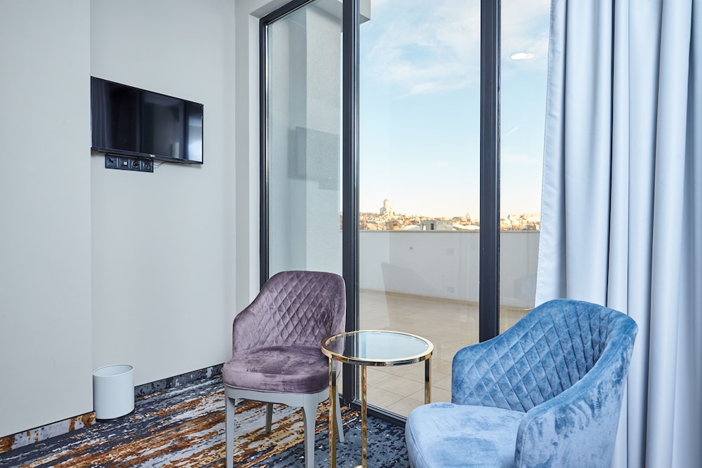 Brosse Garden Hotel 29/49