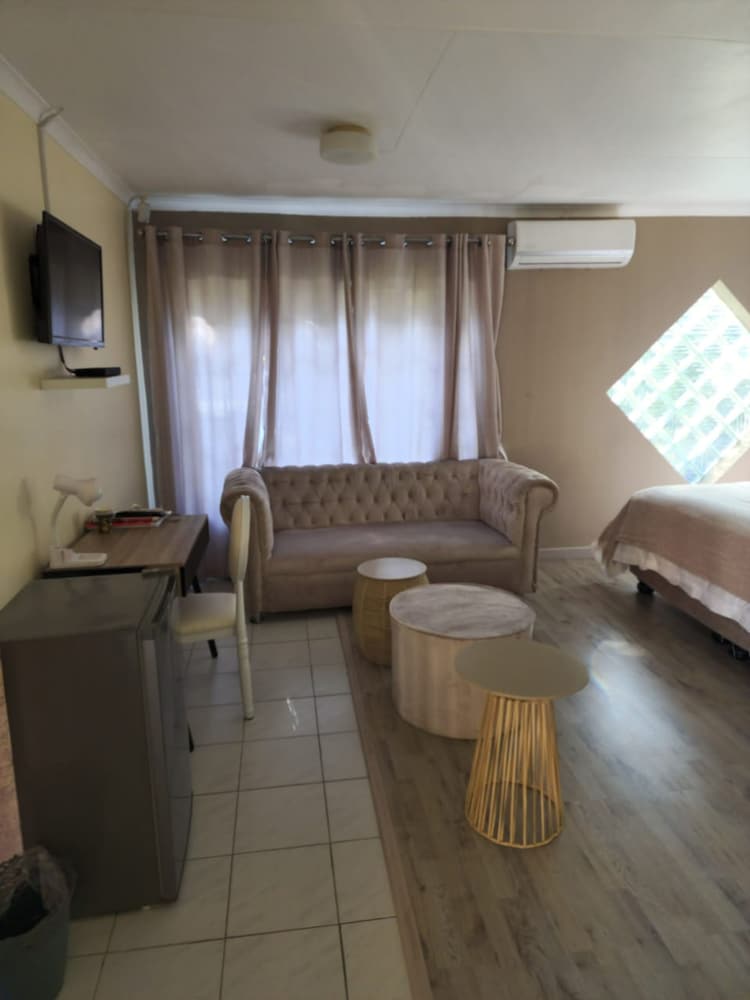 The Hills Guest House 22/50