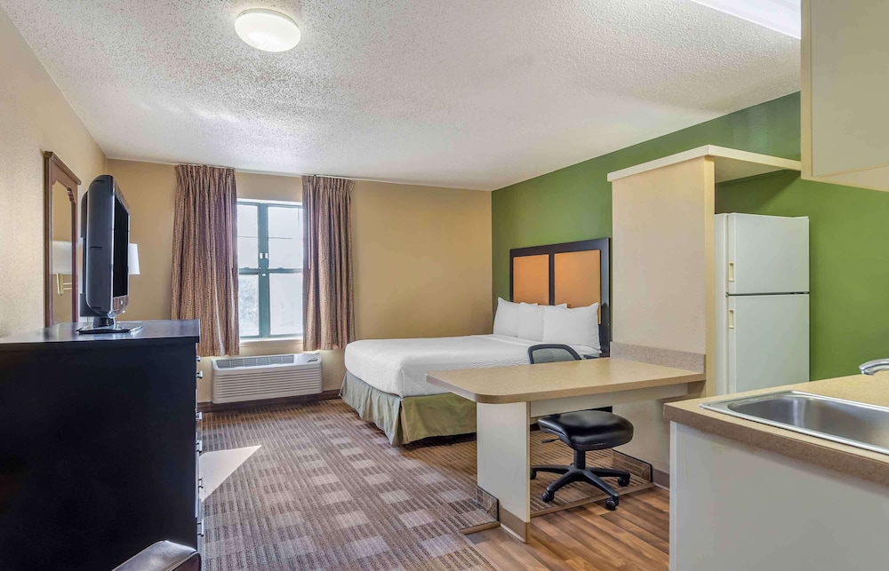 Extended Stay America - Chicago - Downers Grove 15/37