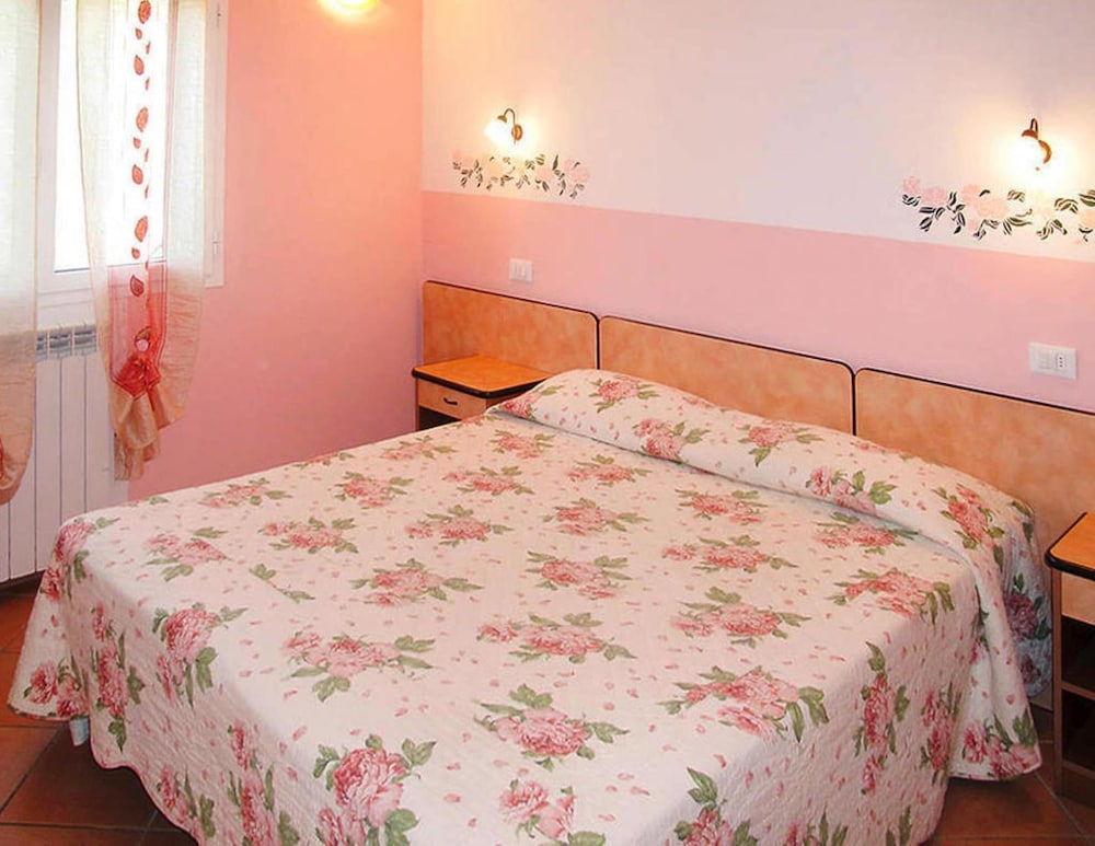 Room at Agriturismo Le Mimose, IMPERIA
