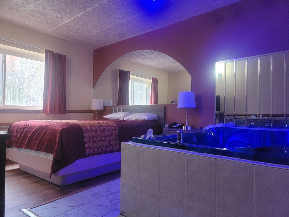 La Mirage Motor Inn 16/36