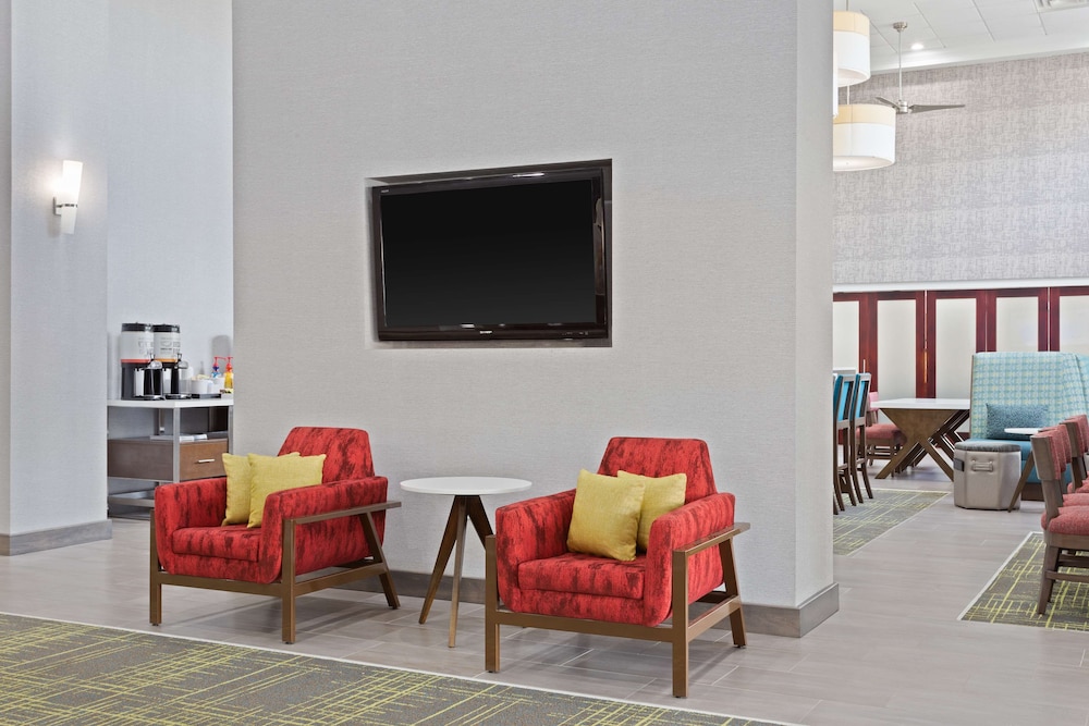 Hampton Inn And Suites Orlando International Drive North Fl 40/52
