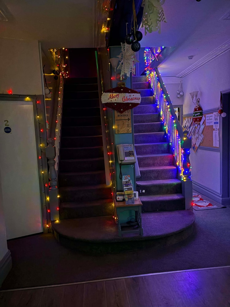 Ivydene Hotel 45/50