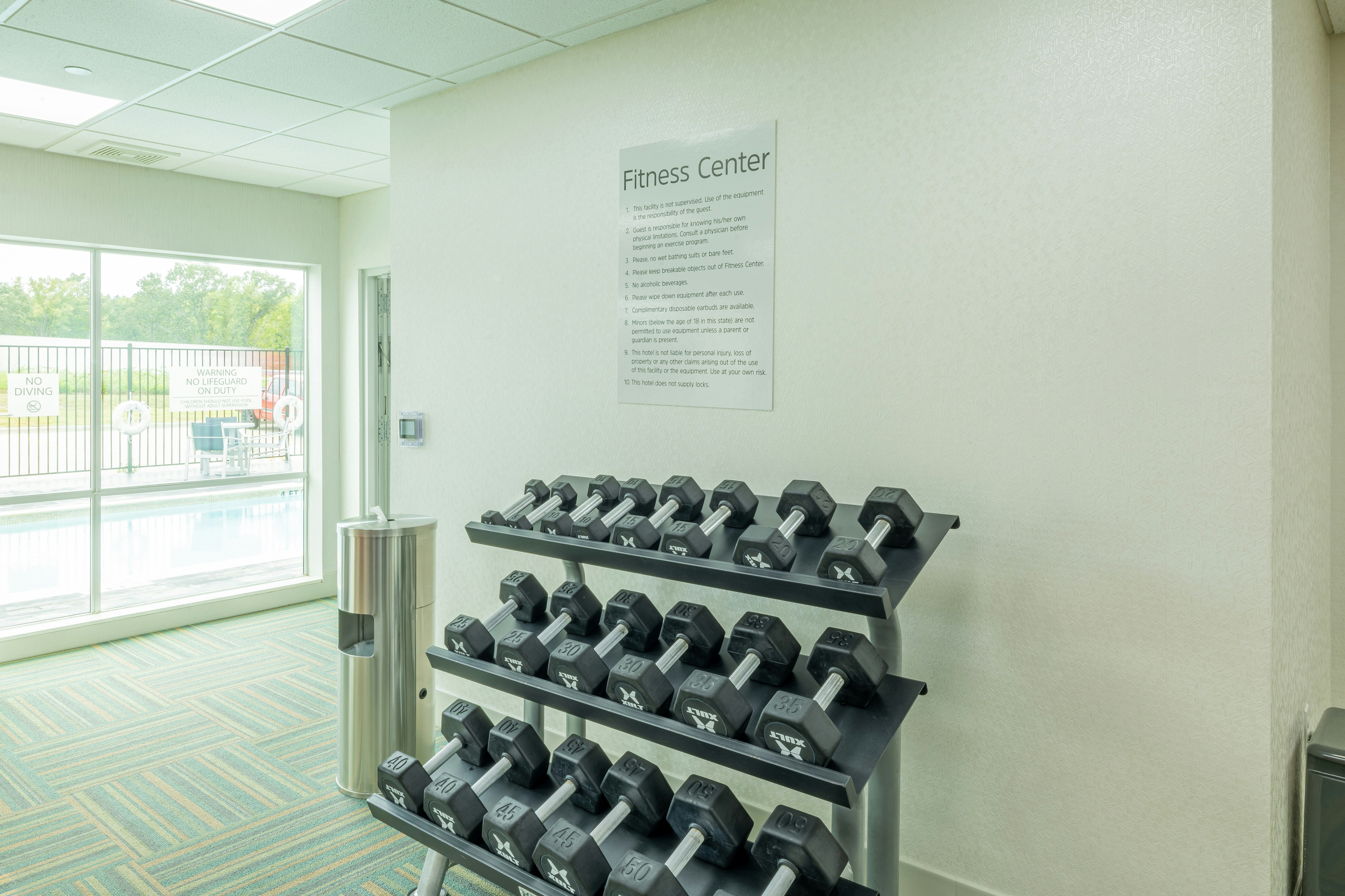Holiday Inn Express Suites Lindale 39/68