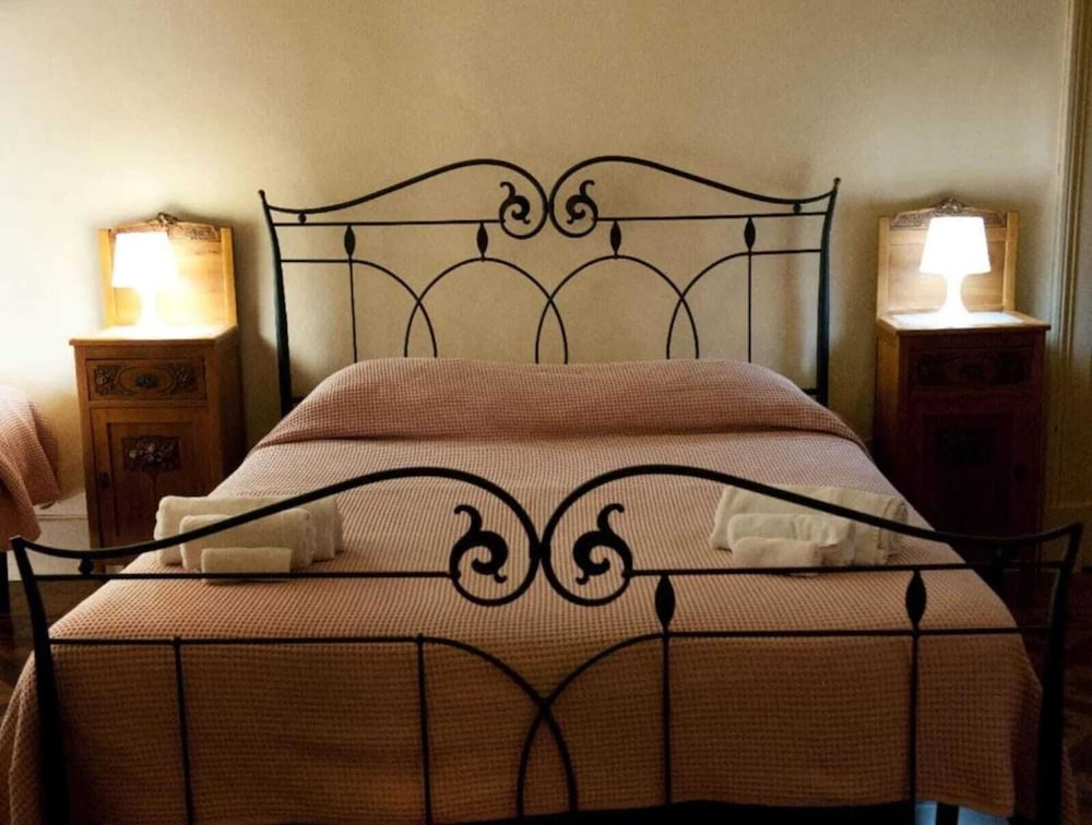 Ivana B&amp;B 56/76