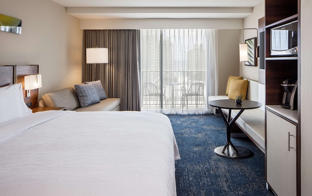 STANDARD, KING BED
