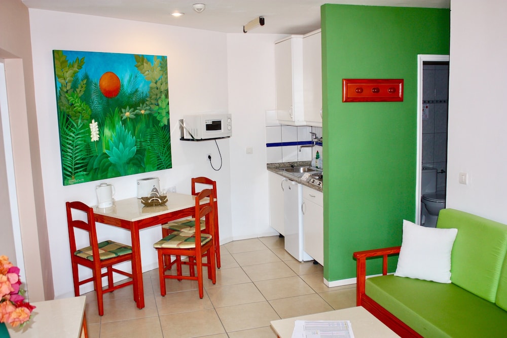 Curasol Apartments 30/50